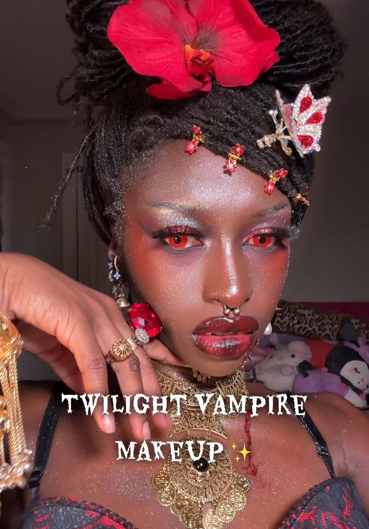 Twilight vampire makeup ✨ #makeup #vampire #halloweenmakeup #blackgirlmakeup #gothmakeup 