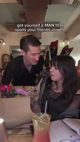 but she gets the biggest bouquet 💐❤️ #fyp #couple #couplegoals 