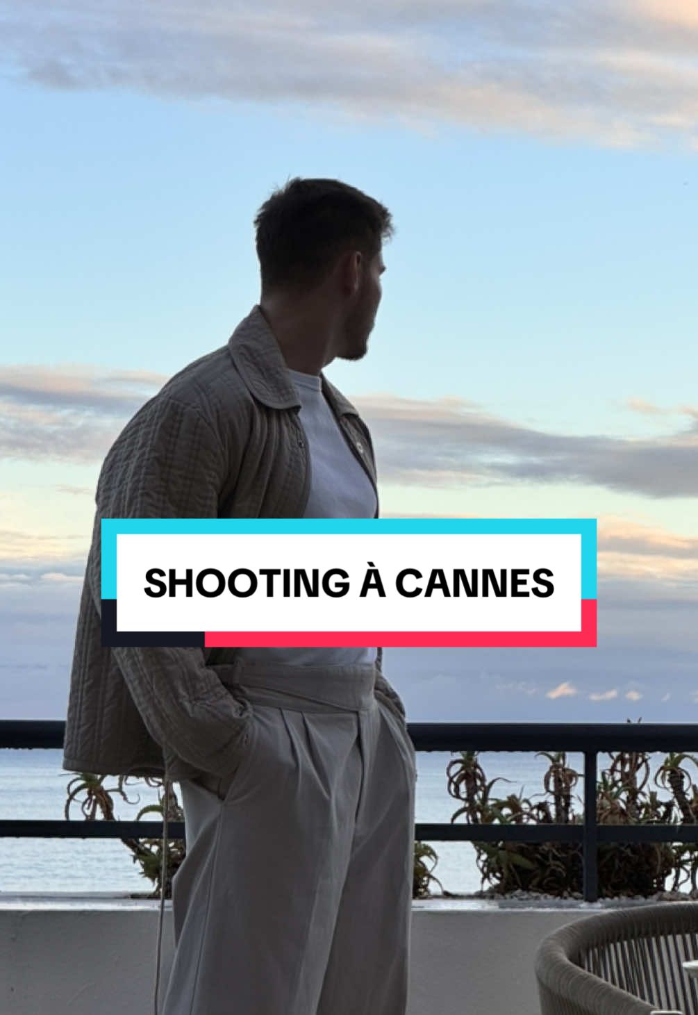 J-1 avant la cérémonie des @NRJ Music Awards ! 💫 On profite pour faire de belles photos avec @.surii4 📸 #julienlieb #nrjmusicawards #pourtoi #shooting 