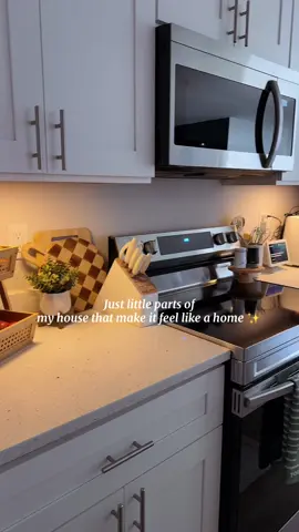 Stay tuned for my Christmas decor this year 🙂‍↔️ I have plans ##cleanwithme#fyp#housegoals#homedecor#thankful 