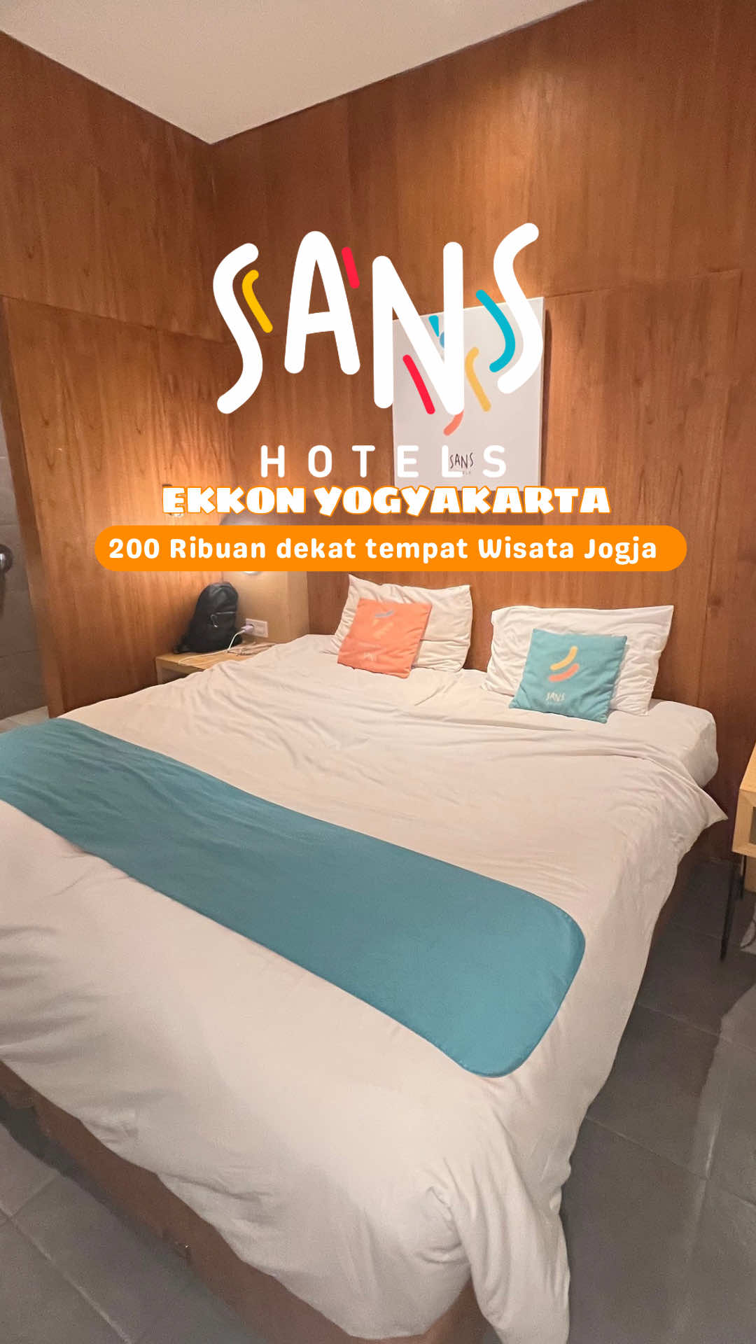 Liburan ke Jogja mau ke Taman Sari dan nonton Ballet Purawisata? Stay di Sans Hotel Ekkon Jogja aja! Dekat pusat kota, nyaman, dan lengkap — wifi, meja kerja, 4 colokan, water heater, handuk, alat mandi, dan welcome drink. Harga mulai Rp190 ribuan, cocok buat liburan keluarga atau solo trip. Booking di aplikasi RedDoorz, jangan lupa pakai kode promo YUKNGINEP 💙 #RedTravelers #BerkeSANS #SansHotelEkkon  #WisataJogja #StaycationJogja