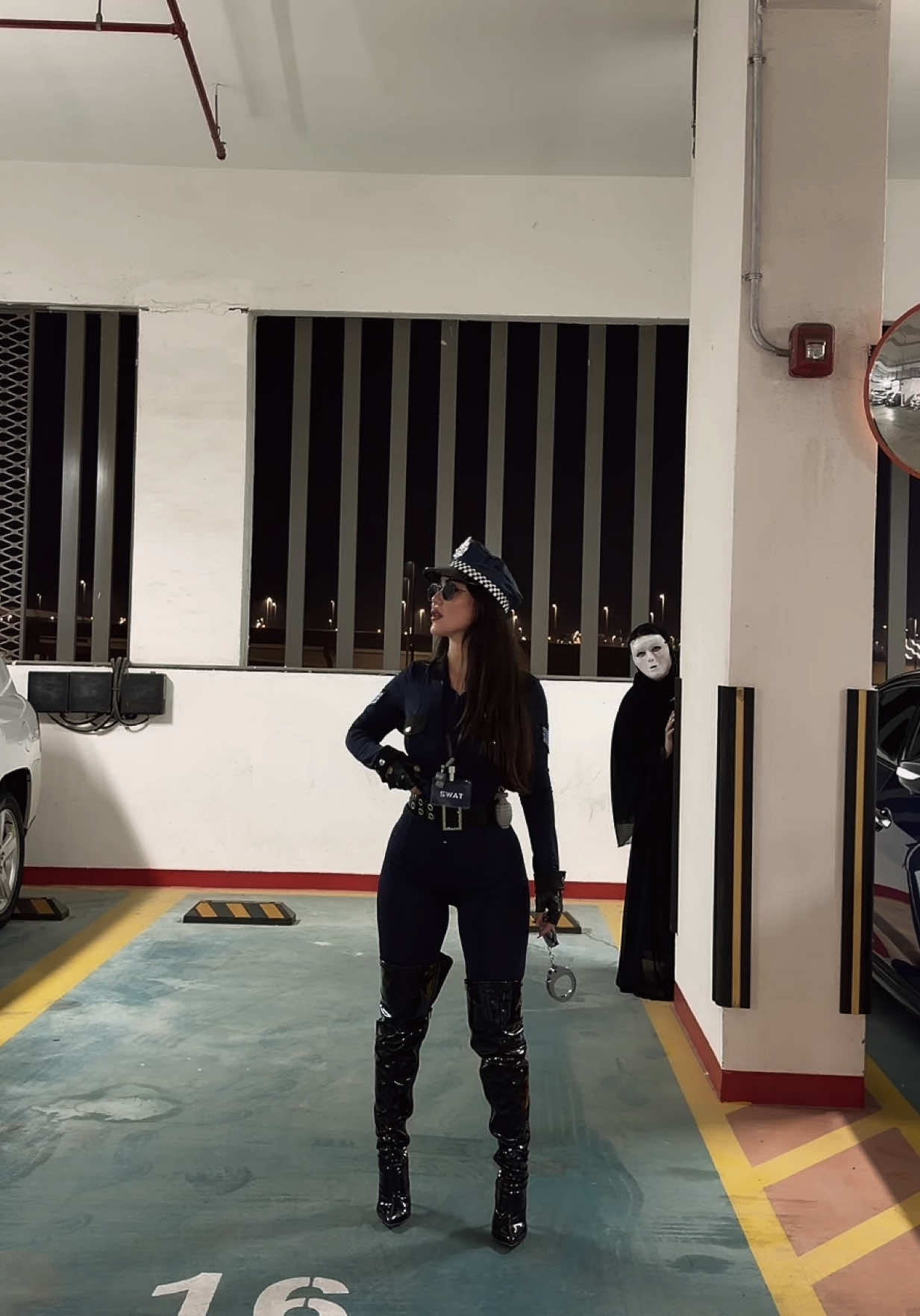 Halloween mode activated 👮‍♀️ #halloween2025 #fypシ #foryou #viral #cosplay   