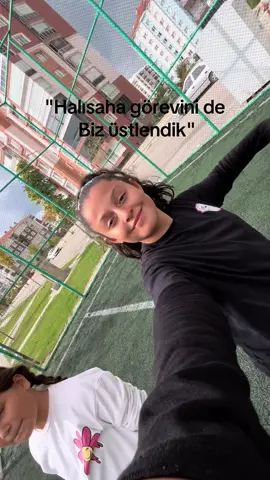 #halısahamaçı #kızneşesi💄💖 #football #sınıfmaç #⚽️🏐