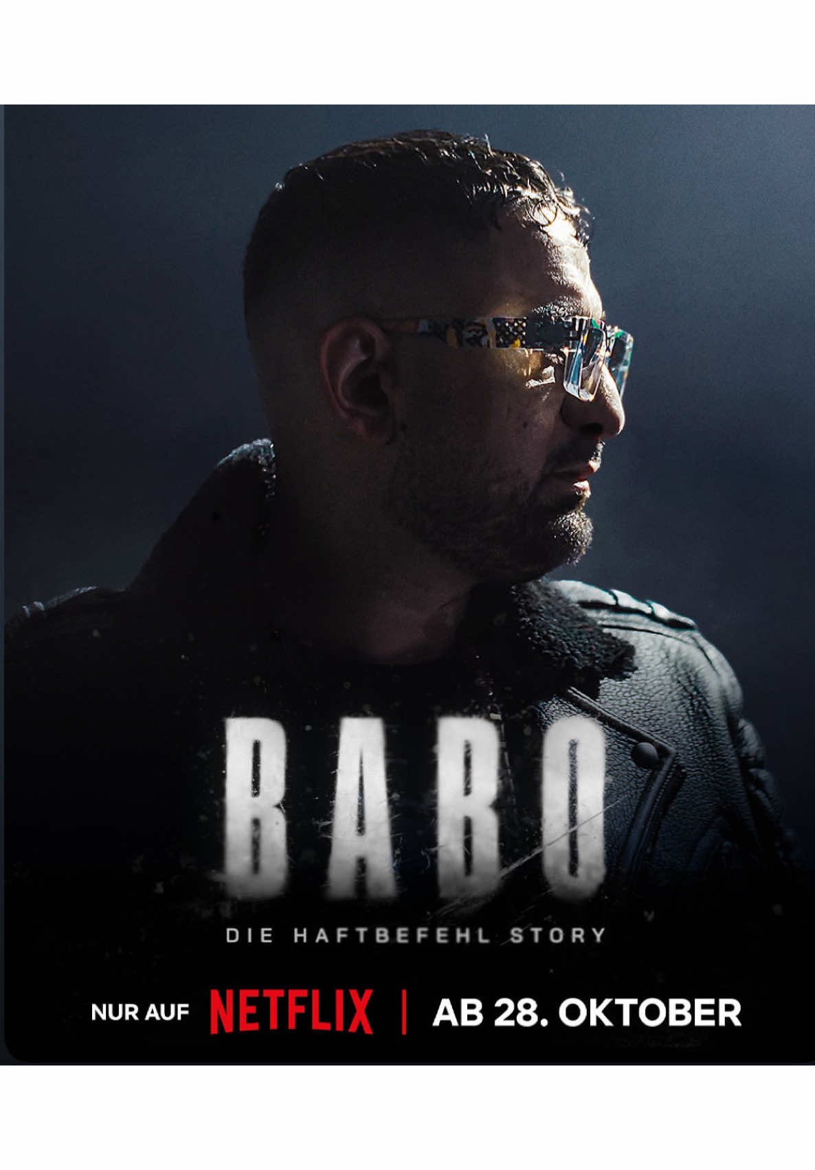 Danke euch von Herzen für Platz 1 auf @NetflixDE und für all die Liebe, die ihr zeigt. Diese Doku war kein Projekt das war ein Teil aus unserem Leben. Wir haben vieles verloren, vieles gelernt und noch mehr verstanden. Ich möchte euch nur eines sagen: passt auf euch auf. Auf eure Familie, auf eure Freunde, und vor allem auf euer Herz. Liebe & Respekt.  CAPO