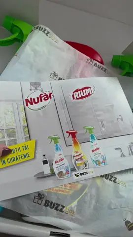 Curățenia de toamnă pe sfarsit de Octombrie, cu un super ajutor de la experții curățeniei 😎 ✨ NUFĂR pentru Geamuri cu Oțet oferă o curățenie fără urme, parfum proaspăt, ideal pentru geamuri și oglinzi. ✨ NUFĂR Soluție pentru Baie Extra Luciu curăță fără clătire și redă strălucirea suprafețelor afectate de calcar, ideală pentru cadă/cabină de duș și faianță. ✨ TRIUMF Degresant cu Oțet îndepărtează grăsimea și petele vechi, cu parfum citric-floral. Voi ați terminat curățenia de toamnă? 🤭 @BUZZStore  #buzz_nufartriumf #nufartriumf #curatenieformulaotet #curatenieinteligenta #curățeniasesimteacasă