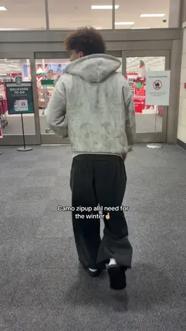 @Comfrt 5’10 165, SIZE MEDIUM #comfrt #camo #zipuphoodie #winterfashion #winter 