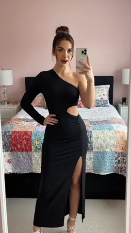 O vestido perfeito, 22 reais 😱 só aqui no TikTok Shop 🤌🏻😮‍💨 #roupasfemininas #modafeminina #vestido #vestidomidi #vestidotubinho 