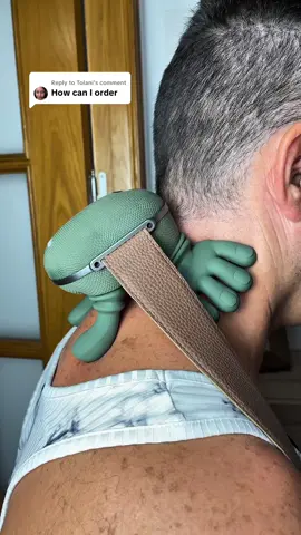 Replying to @Tolani  A great Christmas gift idea: A portable massager that brings instant relaxation to anyone who uses it! 🎄🎁 #christmasgiftideas #bostontiktok #relaxyourbody #usashop #homegadgets  Perfect for easing muscle tension in the neck, shoulders or calves. Ideal for unwinding at home or in the office! 💆🏽💆🏼‍♀️