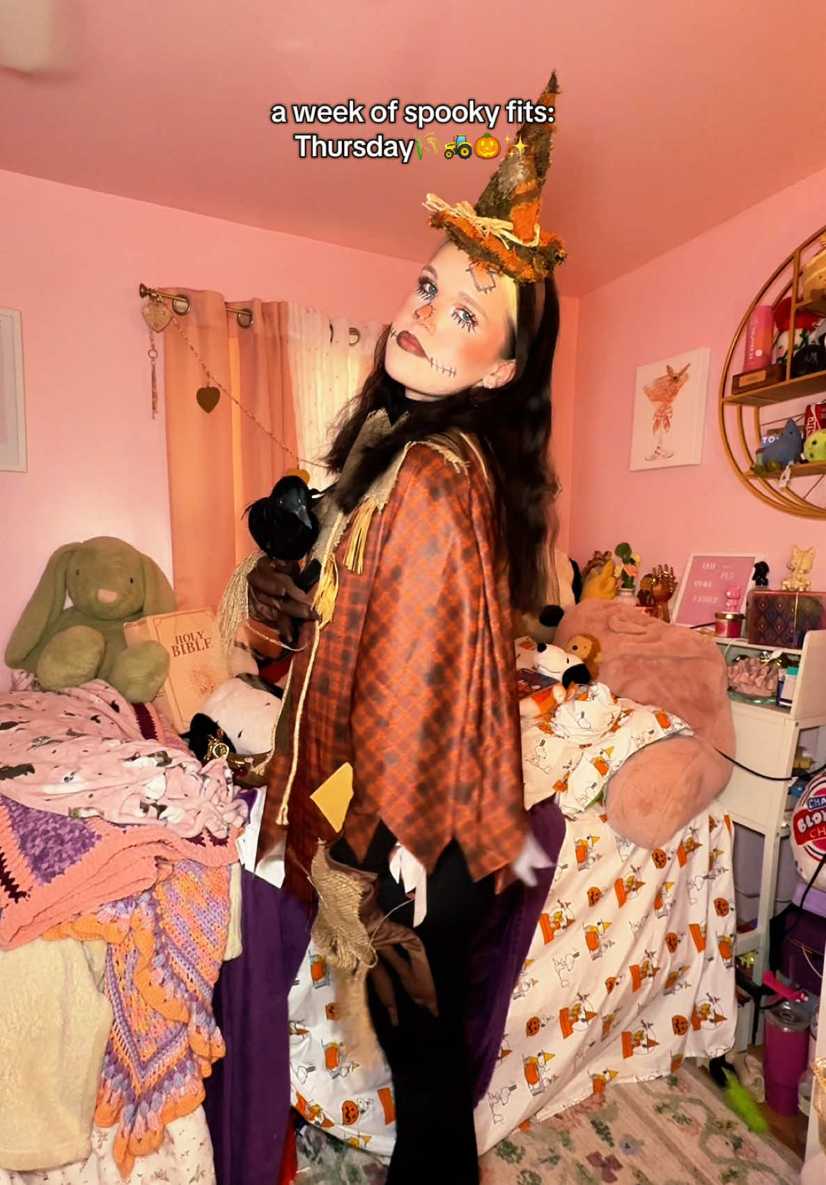 don’t worry i put boots on😏🎃🌽 #costume #halloweencostume #scarecrow #OOTD #OutfitsOfTheWeek #outfitinspo #outfitoftheday #spooky #spookyseason #halloweenlook #halloweenmakeup 