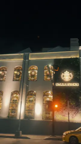 Starbucks Casa Bou, la primera tienda insignia de la marca en toda Latinoamérica y el Caribe 🇸🇻☕️ Un lugar donde el arte, la historia y el aroma del café se mezclan para crear una experiencia única. #starbucksdrinks #centrohistórico #coffee #coffelover #elsavador 