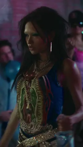 pumps music video tmrw morning 10 am pst 🖤🎧❄️ happy halloween 🎃 #musicvideo #choreography #pop #2000s #halloween 