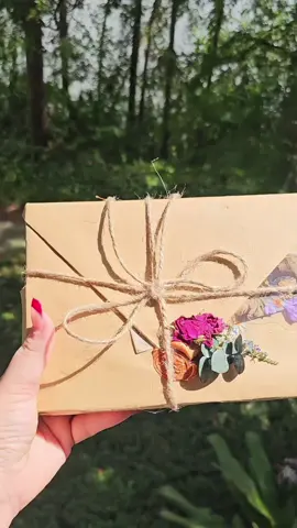 Women of Valor: Affirmations and Devotional #devotional #womenofvalor #affirmations #books #dealsforyoudays 