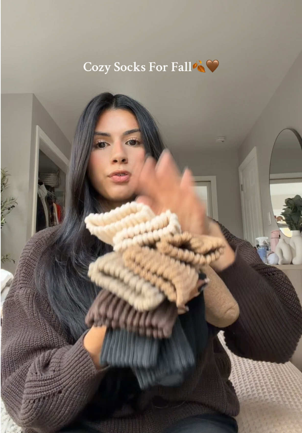 cozy socks for cozy season🍂 #fallfashion #falloutfits #cozysocks #tiktokshopcreatorpicks #newfunpicks 