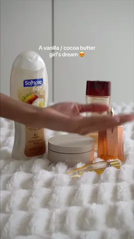 With a floral spritz to top it off! #jaichanellie #fragrancetiktok #perfumetiktok #layering #fyp 