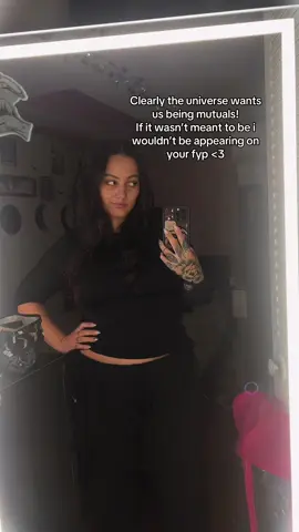 Hi🥰 #fypシ #wlw #wuhluhwuh #lgbtq #mutuals 