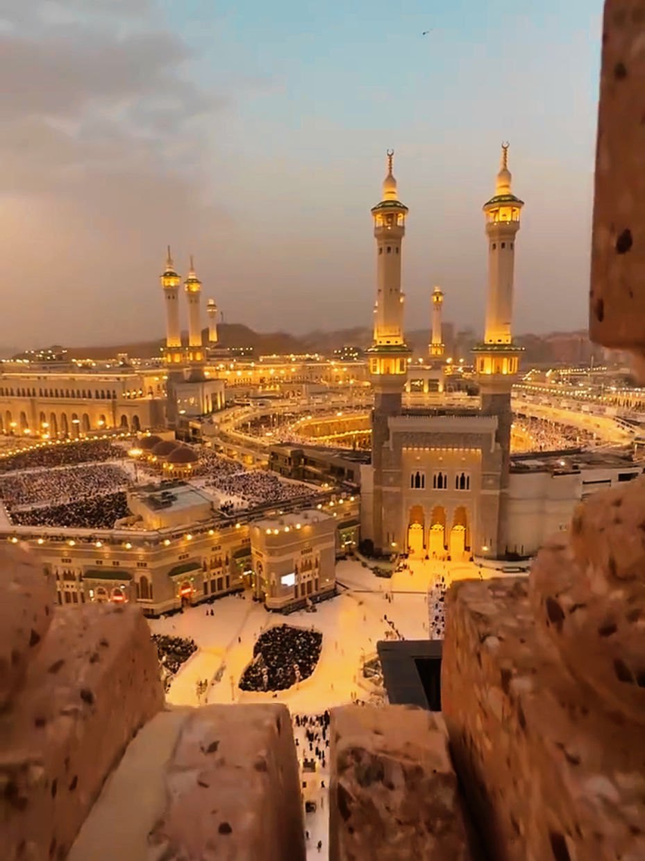 Jumma Mubarak🥰🫀🌸🎧 . .  #nasheed #darkedit #aestheticvideos #islamiccontent #islamicstatus 