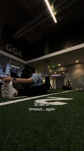 gotta make it fun somehow right??           🥸🦖☎️👟 #gym #GymTok #gymmotivation #funny #workout