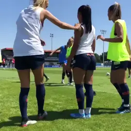 Sakina karchaoui ne néglige jamais l'échauffement !  #boss #honneur #girl #maroc🇲🇦 #corazon 