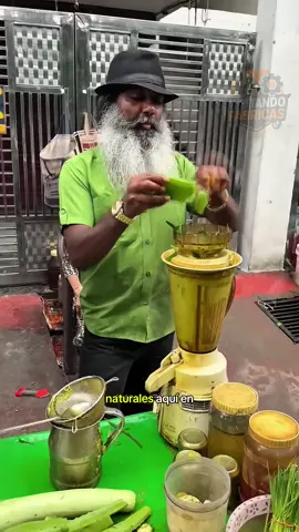 Visitamos un puesto de jugos naturales y saludables en la inda 🇮🇳#viraltiktok #fyp #streetfood #indianfood #india 