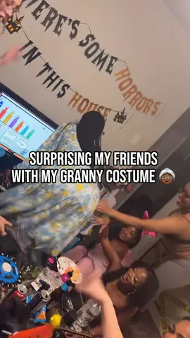 Granny thro’ that wham inna circle 🍑 #happyhalloween #grannycostume 