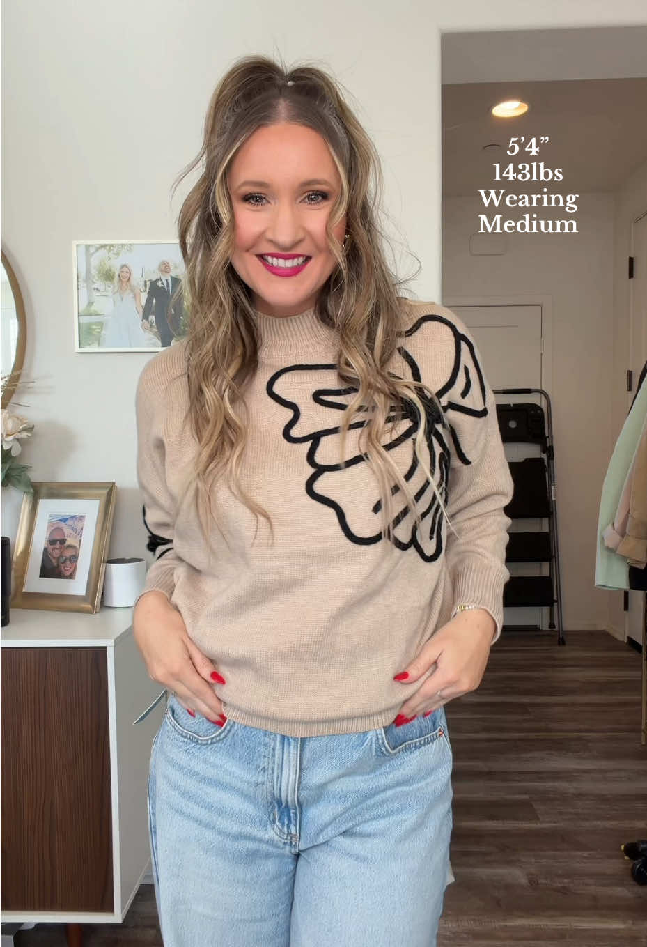 So soft and comfy! 🖤 @cupshe_official #cupshe #fallsweater #fallfashion #wintersweater #tiktokshopcreatorpicks 