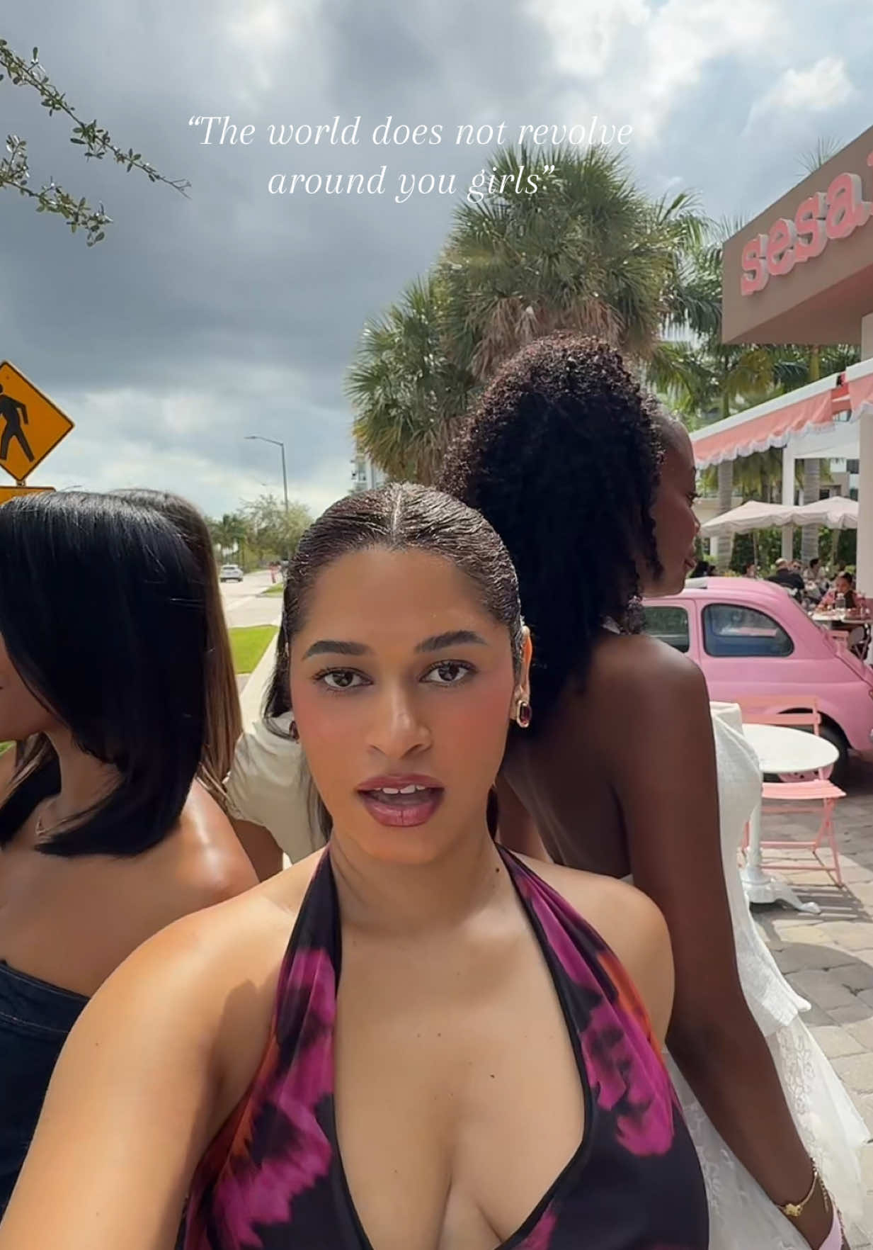 Sorry I couldn’t hear you, what was that? 👂🏽  #miamicontentcreator #creadoralatina #beautyevent #influencersinthewild #socialmedia 