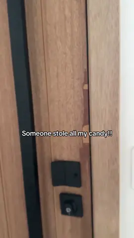 No because I’m in stiches, who thinks we should remake this today???#onthisday 