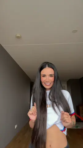 Kääääääänsla @Jireel Lavia @Reyn och min fina tröja från @LAIB 🌟🌟🌟  . . 