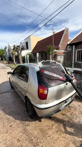 Pisaa de nukaa ahahaj🤪🤪🤪#autosalpiso #fyp #viral #fiat #caraudio 