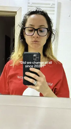 Nu îmi vine să cred ca este singura poză cu mine pe care am găsit-o din 2020 😅