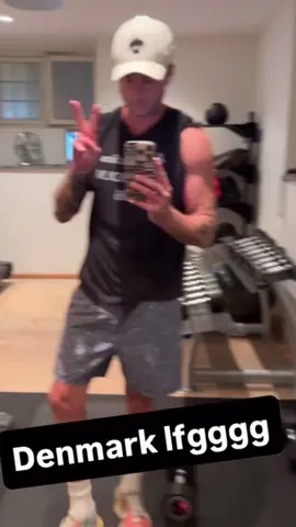 @Ryan Tedder gym selfies @OneRepublic 🔥🔥🔥