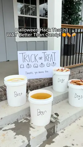 This one’s for the parents 🙏🏻🍺🌭 #hotdog #beer #hack #halloween #glizzy