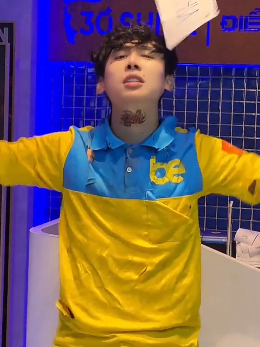 ✨ Chuyến du lịch 45 phút không cần vé máy bay – chỉ cần ghé 30Shine!  Vừa “lên đời” mái tóc, vừa thư giãn cực chill, lại có ảnh đẹp chuẩn studio mang về.  Đẹp trai, thư thái, nổi bật – tất cả gói gọn trong một combo duy nhất 💇‍♂️📸  #30Shine #ShineCombo #TocDepAnhChat