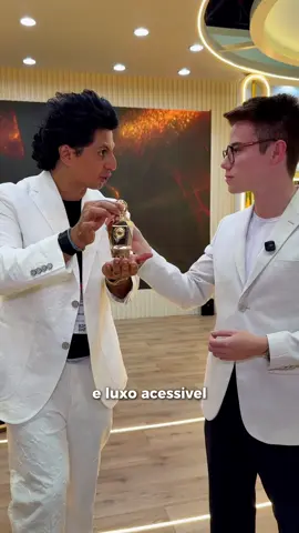 Diretamente da Beauty World em Dubai, conheci a nova marca @I’m Rasasi e seu perfume Luxora! Simplesmente impecável 🤌🏻🤌🏻 . #perfume #perfumes #perfumaria *publi
