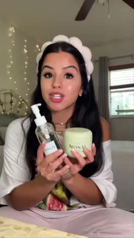 I love when my skincare doesn’t waste my time and actually loves me🍡🧖‍♀️. The Arencia Pore Melt Mochi Cleaning Oil and Fresh Green Rice Mochi Cleaner are too yummy! @Arencia #arencia #beauty #skincare #grwm #SelfCare 