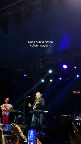 Seni unutmaya ömrüm yeter mi?#ümitbesen #pamela #konser#seniunutmayaömrümyetermi 