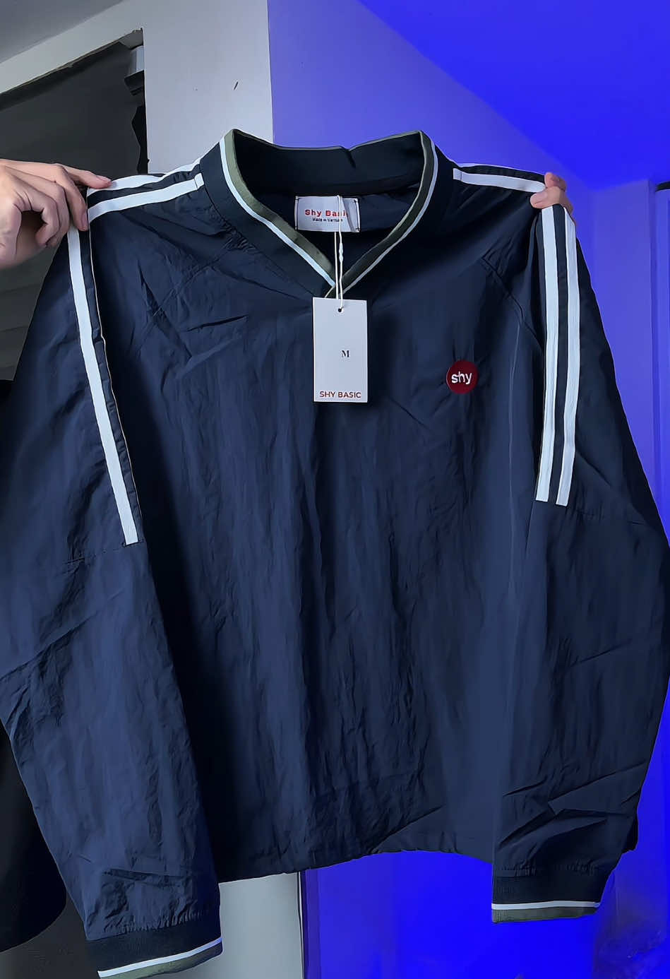 Ê nó đẹp á ta #xuhuong #fypシ゚ #macdepmoingay #aothudong #aosweater 