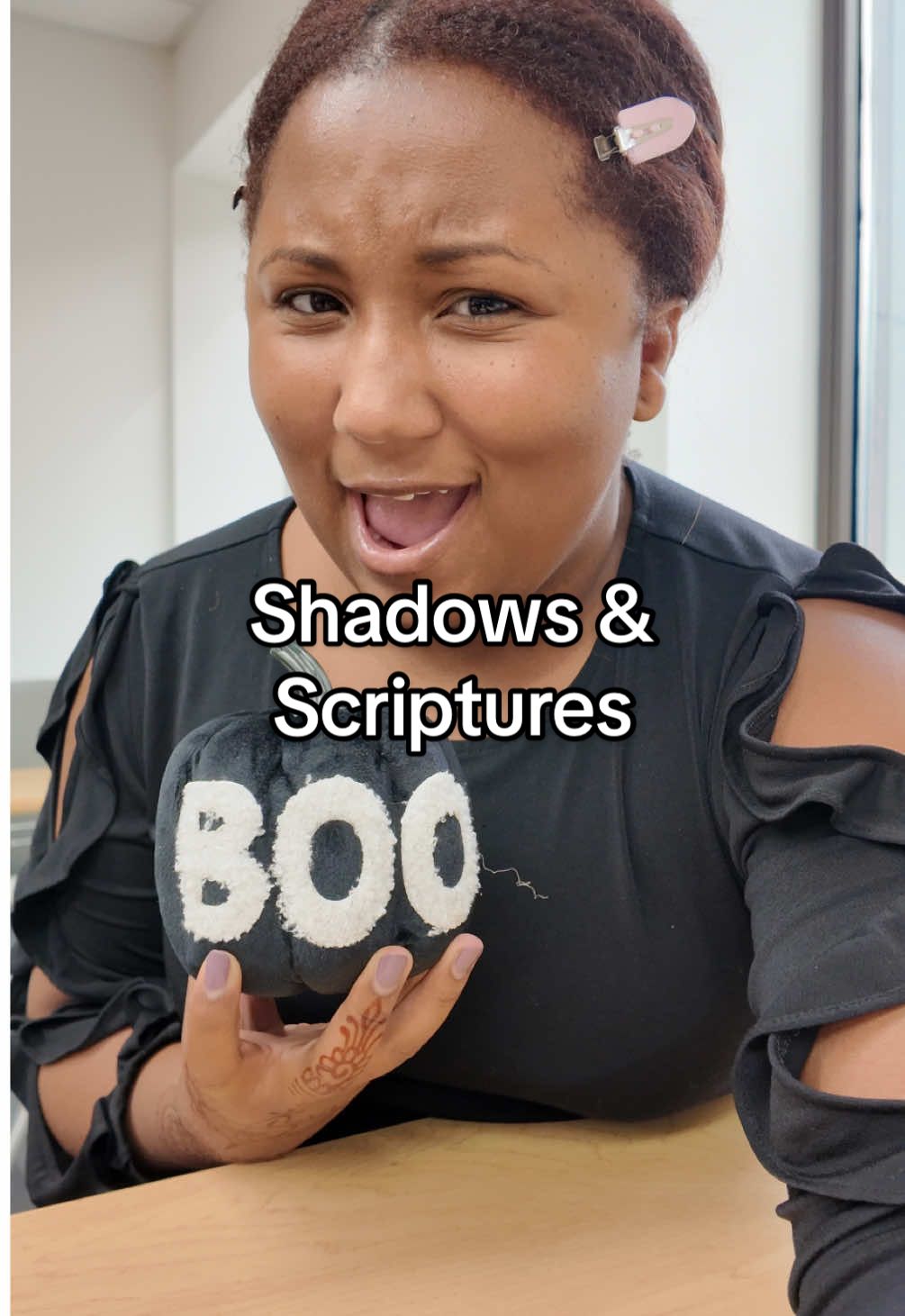 When the party turns into a prophecy 😳 The Writing on the Wall — Daniel 5 Save this one for your late-night Bible reads 🕯️ #faithandfear #ShadowsAndScriptures #BibleTok #biblestories 