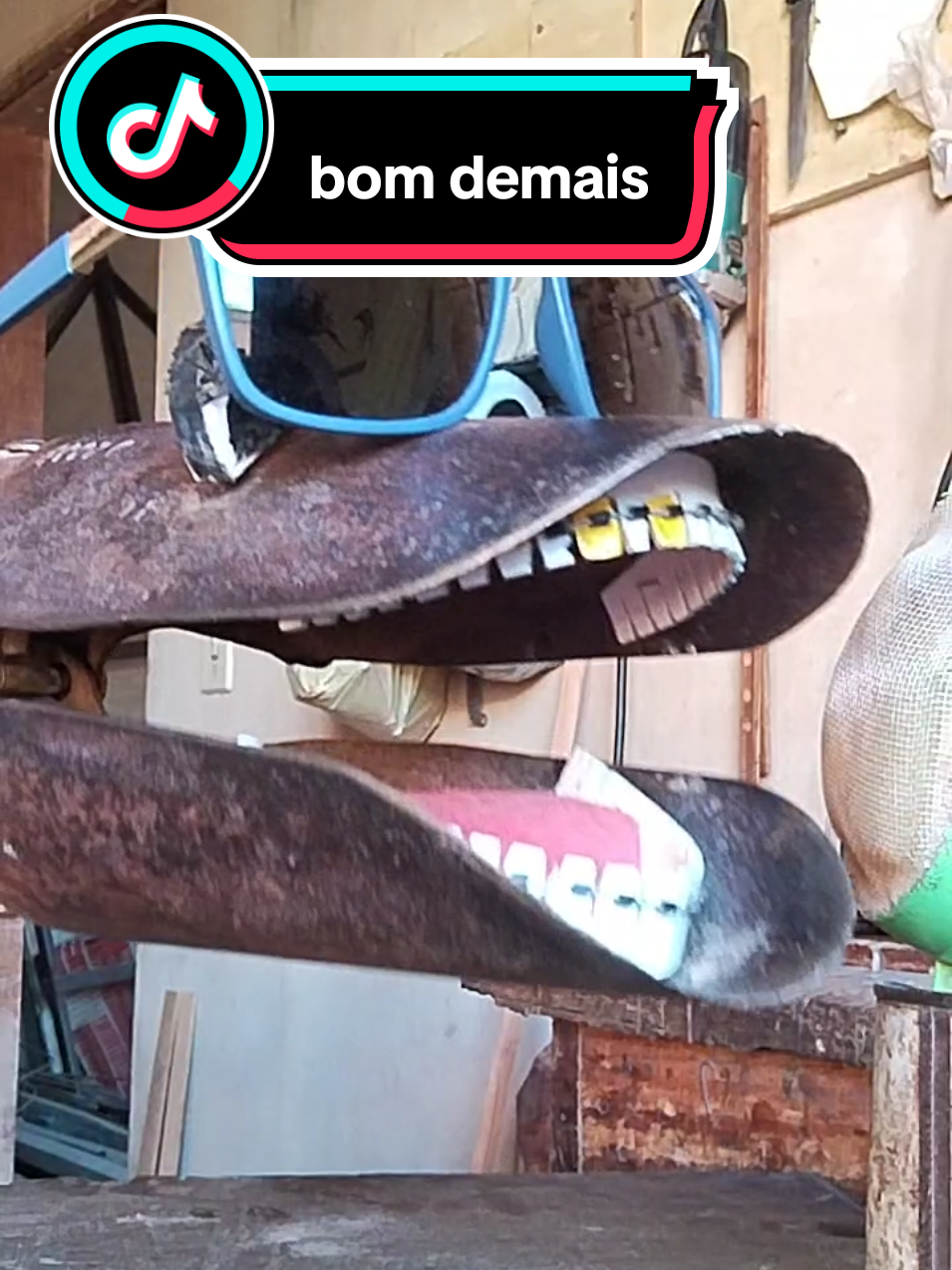 cavadeira a ferramenta #dublagem #ferramenta #cavadeira 