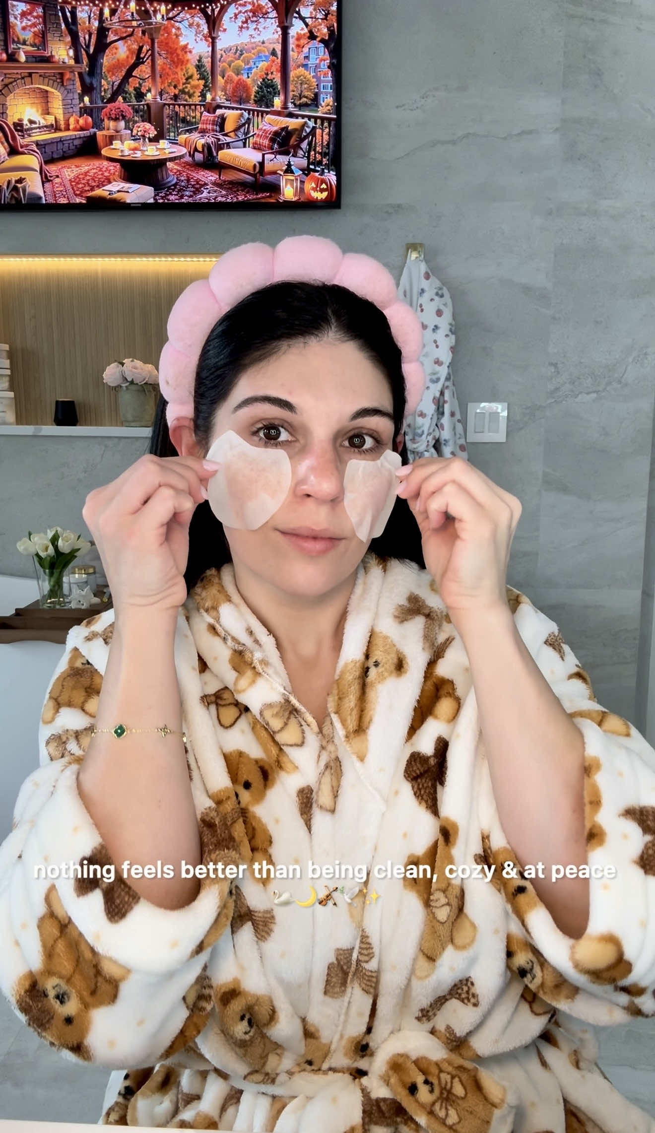 soft saturday night routine 🌙 🕯️shower, skincare, makeup & family dinner 🤍 a calm saturday night getting ready for church, shower, skincare, makeup & outfit before heading out 🫶🏻 after service, we stopped at chili’s for dinner and ended the night together as a family 🍽️✨ soft, simple moments that fill my heart with peace 🤍 #softlife #saturdaynight #getreadywithme #cozyaesthetic #faithandfamily  saturday night vlog, soft life routine, get ready with me for church, cozy weekend vlog, family dinner vlog, chili’s vlog, evening skincare and makeup, faith lifestyle vlog, peaceful weekend moments, aesthetic night routine, realistic soft life, saturday glow up, cozy night routine, gentle self care vlog, soft aesthetic evening