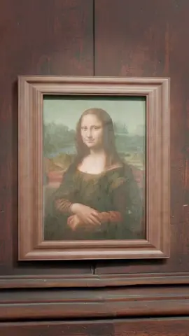 سر سرقة اللوحة التي جعلت الموناليزا مشهورة 😮 + كيف يعمل Big Red 🤨 #DidYouKnow  📝 الوصف  : تخيل سرقة الموناليزا بطريقة لم يتوقعها أحد… وكيف أصبحت أشهر لوحة في العالم بعد حادثة لا تصدق! 🖼️😱 وفي تجربة أخرى، تعرف على كيفية عمل “Big Red” بطريقة بسيطة وممتعة، تجمع بين العلم والغرابة! ⚙️🤔 فيديو يجمع بين التاريخ الغامض والاكتشاف العلمي في دقيقة واحدة! 👀 ⸻ 🔥 الهاشتاغات  : #غرائب_العالم #حقائق_مذهلة #shorts #fyp #explore #معلومات_مذهلة #فن #تاريخ #اكتشاف #علوم #تجارب #تشويق #ترند #محتوى_تعليمي #حقائق #سر #ثقافة #ابداع #معرفة #مغامرة