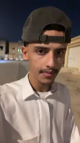 من تحضني احضن حيل#مالي_خلق_احط_هاشتاقات #viral #fyp 