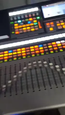 قريبا شركه اليقين للصوتيات #الناصريه_ 07801172160 