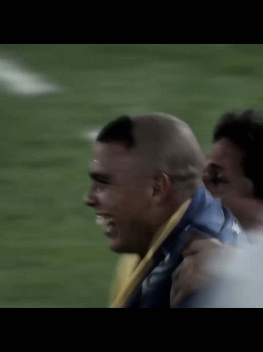 haven't edit r9 since when?. #ronaldonazario #r9 #brasil #zyxcbaシ 