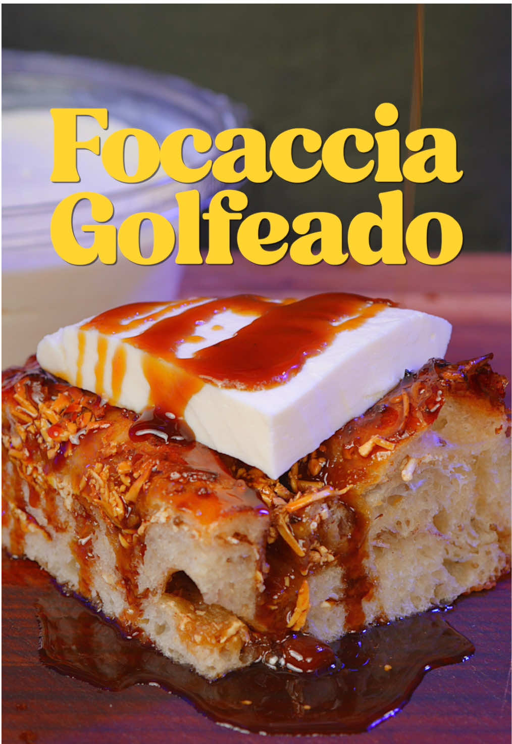 Focaccia Golfeado Para la Masa •⁠ ⁠1 ¾ Tazas (425ml) Agua (Tibia) •⁠ ⁠1 Cdta Miel •⁠ ⁠1 Cda  Aceite de Oliva •⁠ ⁠1 Cdta Levadura Instantánea •⁠ ⁠4 Tazas (500g) Harina para Pan •⁠ 2 Cdas Semillas de Anis •⁠ 1 Cdta Sal Para el Melado •⁠ Papelon o Panela @Los Andes Foods  •⁠ 1 Taza de Agua  Para Armar •⁠ Queso Llanero Rallado @losandesfoods •⁠ Canela  •⁠ Queso de Mano @losandesfoods (Para servir) 1.⁠ ⁠Para la masa mezcla agua, levadura , miel, aceite, semillas y sal. 2.⁠ ⁠Agrega la harina y mezcla hasta que todo quede incorporado. 3.⁠ ⁠En un bol, tapa y deja reposar la masa por 20 minutos. 4.⁠ ⁠Estira y envuelve la masa varias veces. 5. Repite los pasos 3 y 4 hasta formar una bola. 6. En un bol cubre la masa con aceite de oliva. 7.⁠ ⁠Tapa con film plastico y refrigera por 8 - 12 horas. 8. Sigue los pasos del video y hornea por 18 - 20 minutos  a 425°F (220°C) #andrescooking #losandesfoods #focaccia #golfeado #focacciadulce  