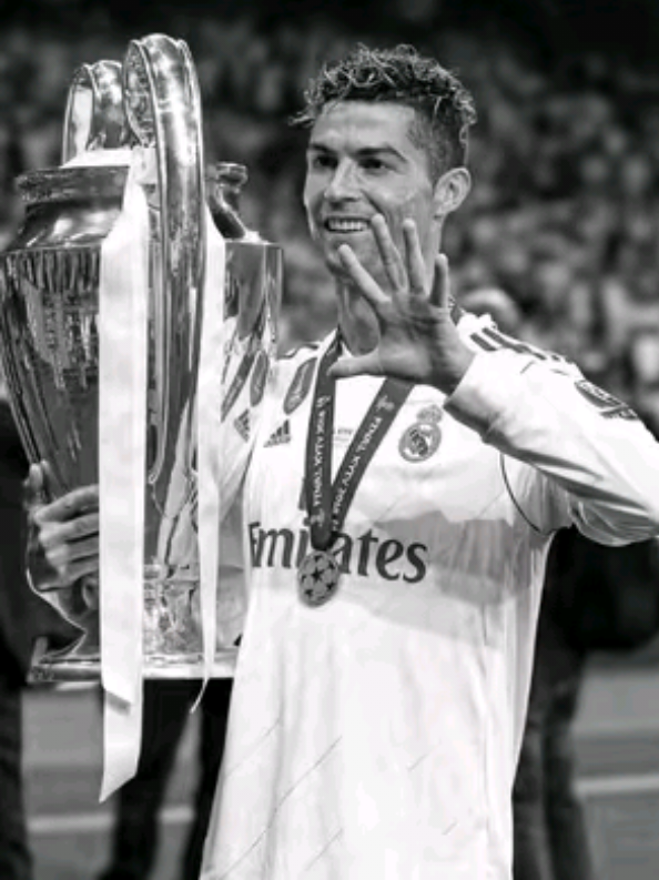 back to friends #cristianoronaldo #ronaldo #edit #fyp #viral ib: @Fishh’ xz! 