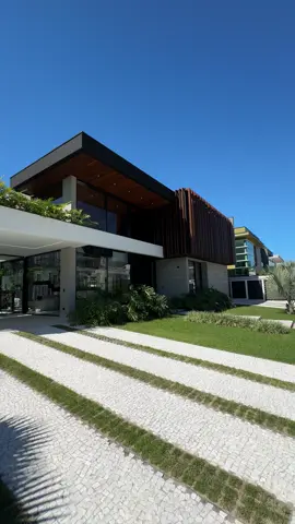 Aprecie sem moderação. #CasaDosSonhos #imoveldeluxo #RivieraDeSãoLourenço 