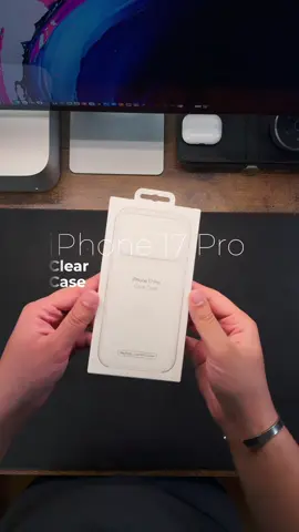 ⚡ Built-in magnets. Anti-yellow protection. Pure iPhone elegance!