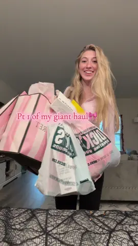 Here is pt 1 of my haul stay tuned for pt 2!#fypシ#shoppinghaul#ShoppingSpree#aropostle#dicks_sporting_goods 