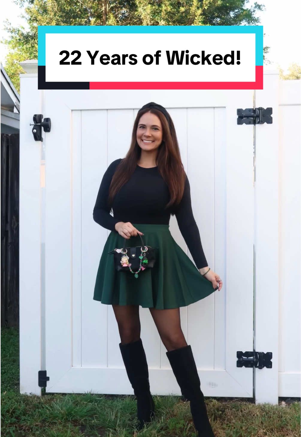 Celebrating 22 Years of Wicked at Bonefish Grill tonight for their Wicked Night! Is anyone else going?! 💚🩷 #wicked #wickedthemusical #wickedmovie #wickedanniversary #wickednight 